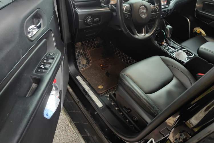 Used Jeep Grand Commander 2018 2.0T Four-Wheel Drive Enjoyment Edition China VI