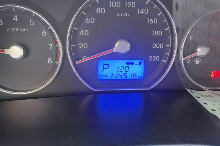 Used Hyundai Santa Fe Classic 2011 2.4 Comfort Edition 7-Seater Two-Wheel Drive