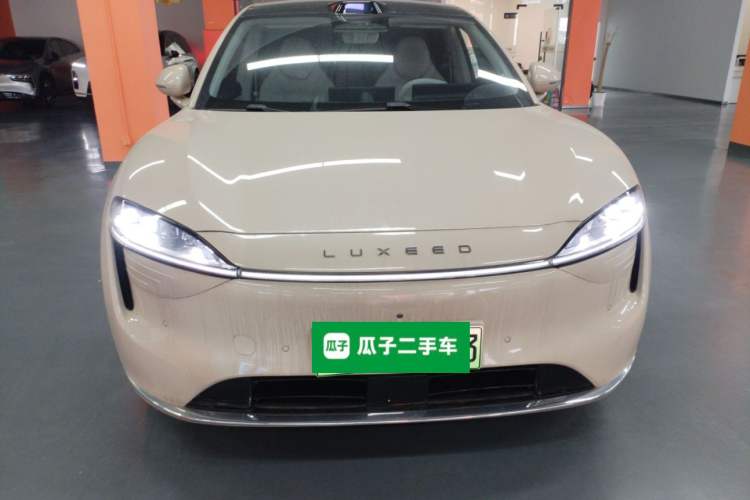 Used Hima Luxeed R7 2025 Range-Extended Version 251 km Max