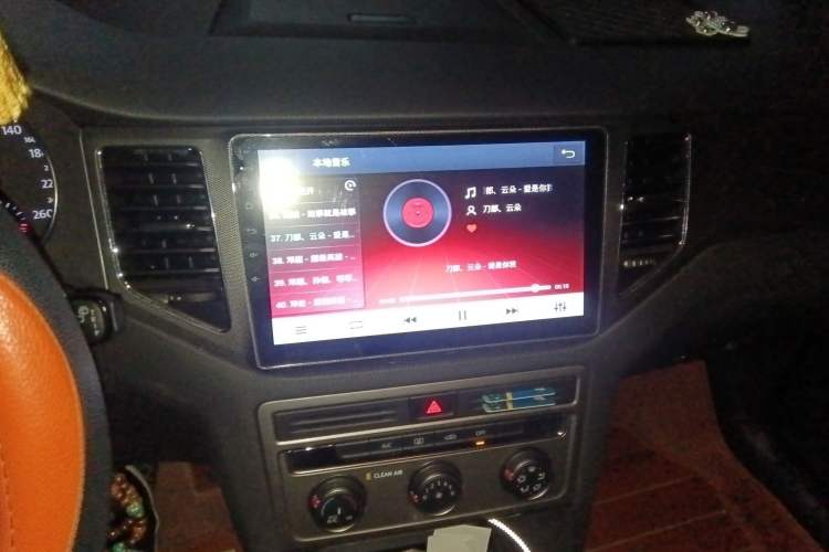 Used Volkswagen Golf Sportsvan 2016 1.6L Automatic Comfort Model Audio And AC Panel