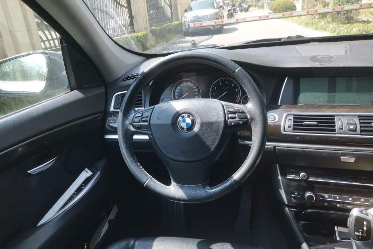 Used BMW 5 Series GT 2011 535i Elegant Edition Steering Wheel