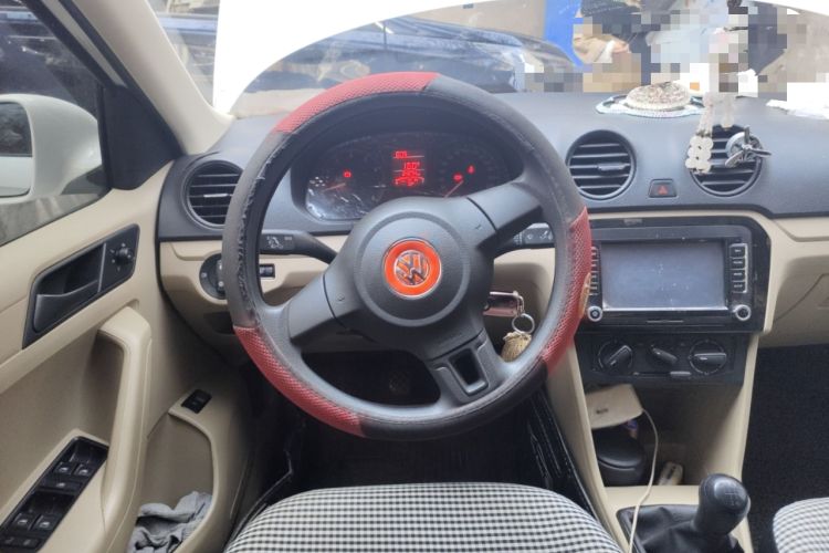 Used Volkswagen Jetta 2015 Value Edition 1.6L Manual Fashionable Style