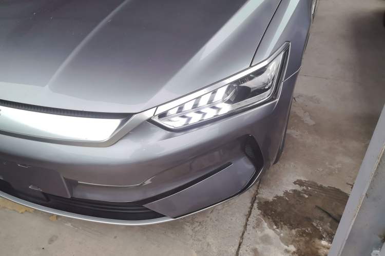 Used BYD Qin PLUS 2021 EV 400KM Luxury Model
