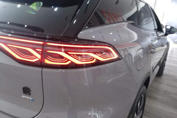 Used BYD Tang New Energy 2025 Intelligent Driving Version DM-i 115KM Flagship Edition Exterior 3