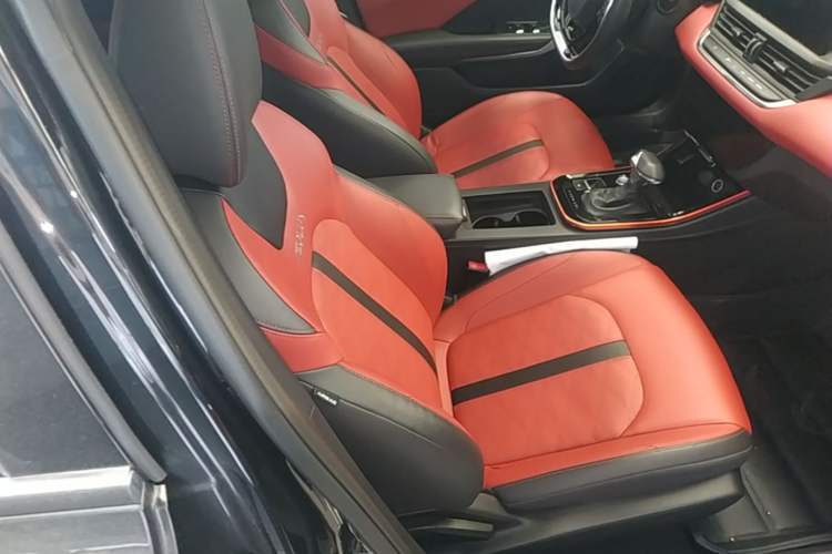 Used Dongfeng Aeolus Yixuan 2021 230T Automatic Dream-Chasing Rider Edition
