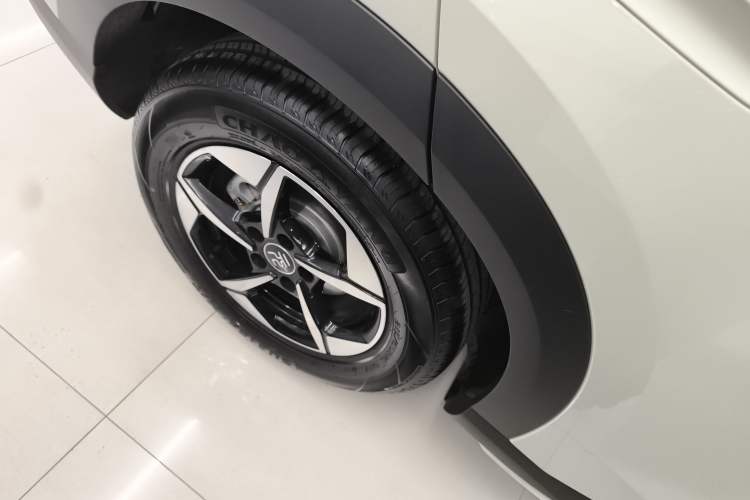 Used BYD Yuan UP 2025 Intelligent Driving Version 401 km Leading Edition