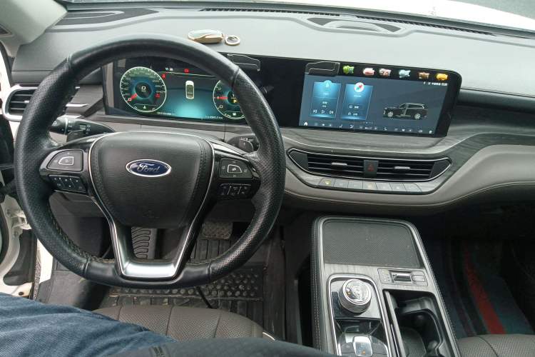 Used Ford Equator 2023 EcoBoost 225 Platinum Edition 7-Seater (2/3/2)
