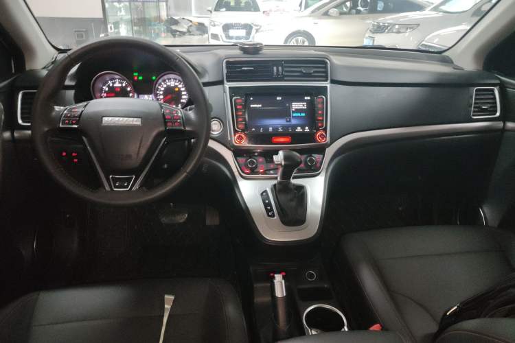 Used Haval M6 2019 1.5T DCT Two-Wheel Drive Elite Version China V Standard Center Console