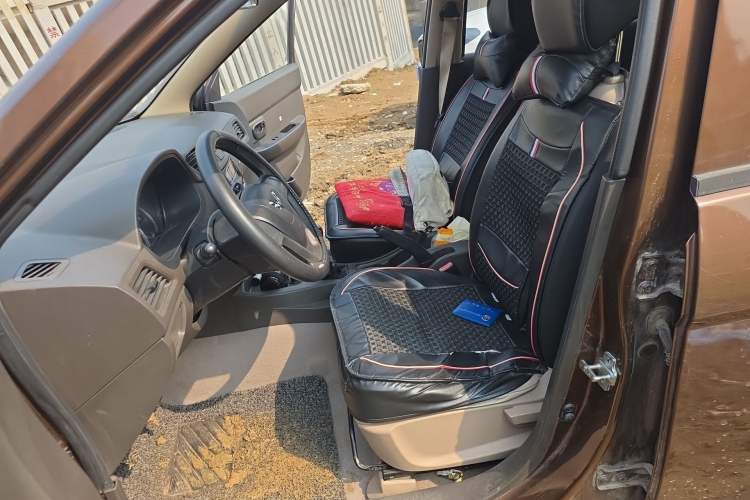 Used Wuling Hongguang 2014 1.5L Base Version
