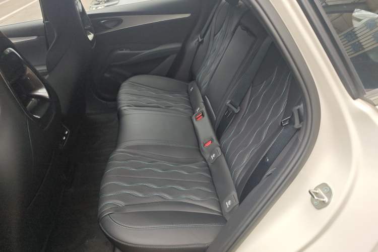 Used BYD Seal 06 New Energy 2025 DM-i Intelligent Drive 120KM Flagship Model Left Rear Seat