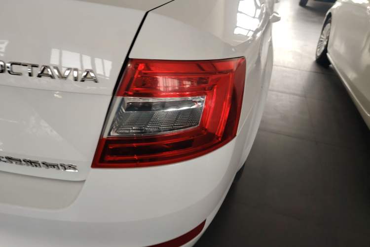 Used Skoda Octavia 2017 1.6L Automatic Chuanxing Edition