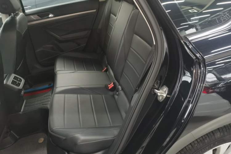 Used Volkswagen Lavida 2019 1.5L Automatic Comfort Edition China VI Standard Left Rear Seat