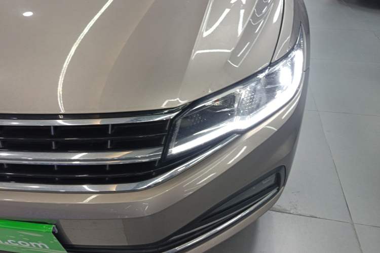 Used Volkswagen Bora 2021 1.5L Automatic Comfort Smart Connect Edition Left Front Headlight