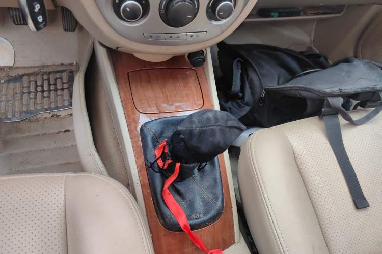 Used Buick Excelle 2008 1.6 LE-MT Navi Gear Lever