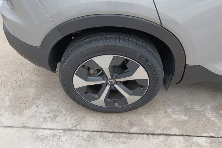 Used Volvo XC40 2024 B4 4x4 Smart Luxury Edition