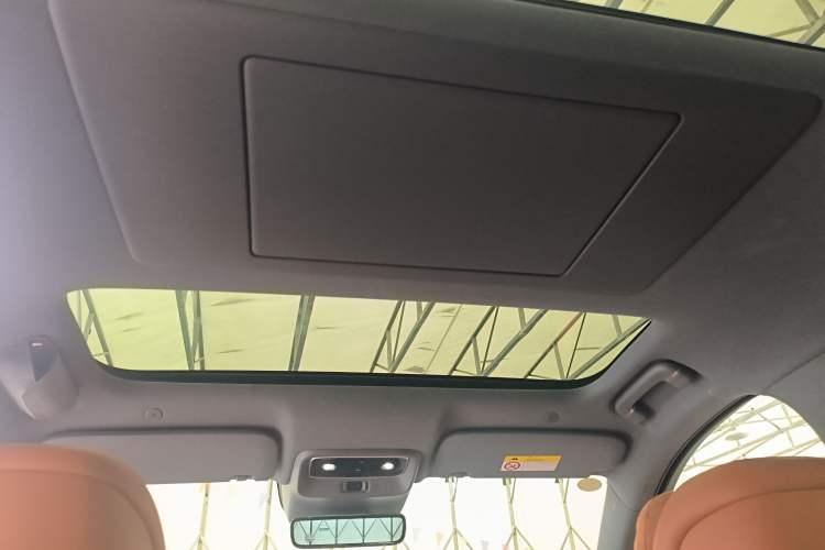 Used Hima AITO M7 2026 Model Range-Extending Ultra All-Wheel Drive 6-Seater Version Headliner