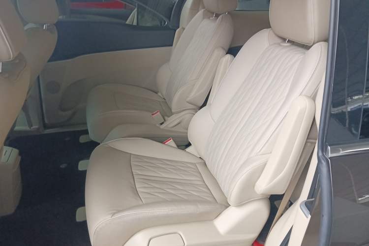 Used Buick GL8 2023 Land Executive Class 652T Luxury Model