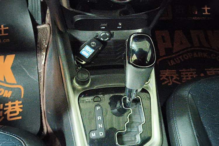 Used SsangYong Tivolan 2015 1.6L Automatic Two-Wheel Drive YARiS L Version
