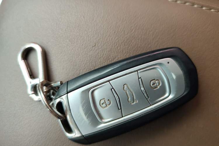 Used Geely Auto Emgrand X7 Sport 2016 1.8TD Automatic ZhiZun Version Vehicle Key