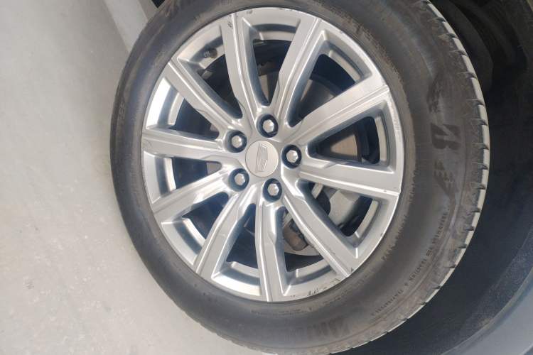 Used Cadillac XT4 2018 28T Two-Wheel Drive Leading Version Right Front Wheel Hub