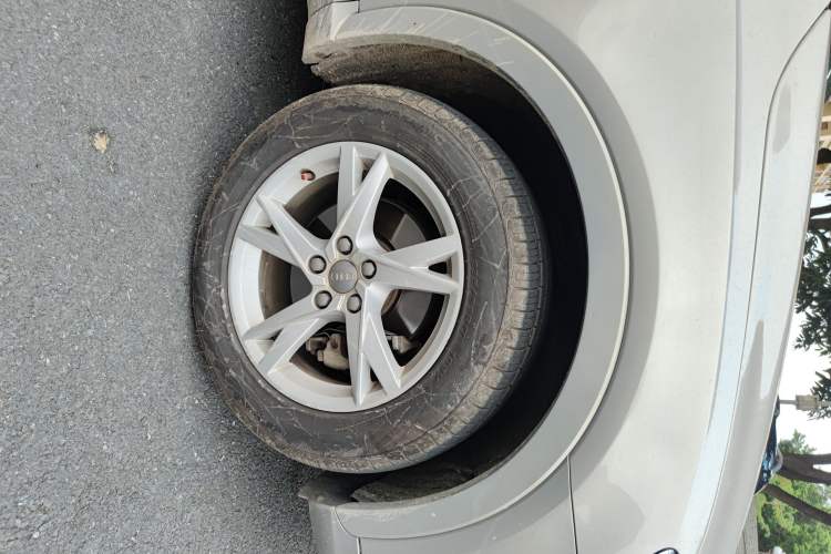 Used Audi Q3 2017 30 TFSI Fashion Model Right Front Wheel Hub