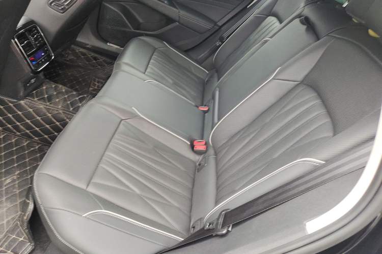 Used Volkswagen Passat 2022 330TSI Starry Luxury Edition
