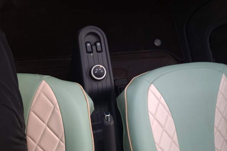 Used Wuling Hongguang MINIEV 2021 Macaron Premium Model – Lithium Iron Phosphate