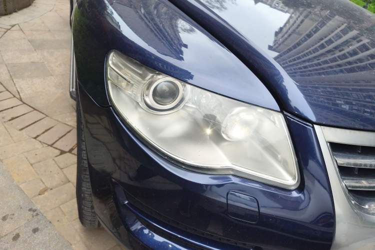 Used Volkswagen Touareg 2009 3.0T Diesel Luxury Version Right Front Headlight