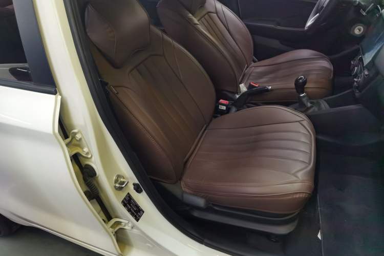 Used Hyundai Verna (older generation) 2017 1.4L Manual Refreshed Version China VI Standard Right Front Seat