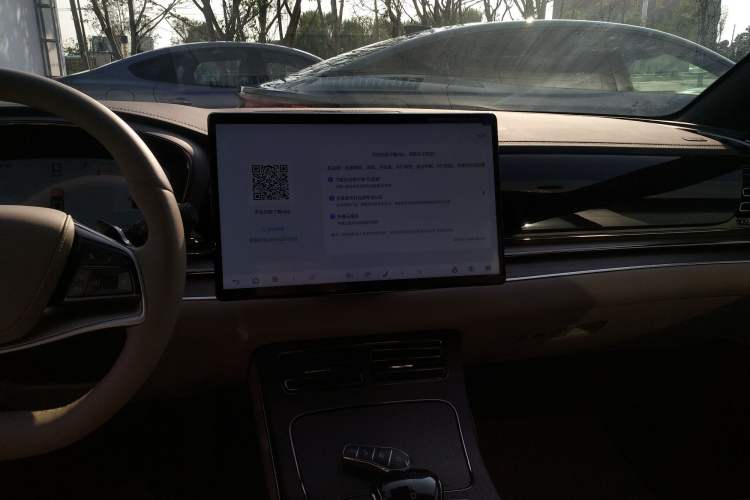 Used BYD Han 2025 EV with 701 km of Laser Radar-Enabled Intelligent Driving
