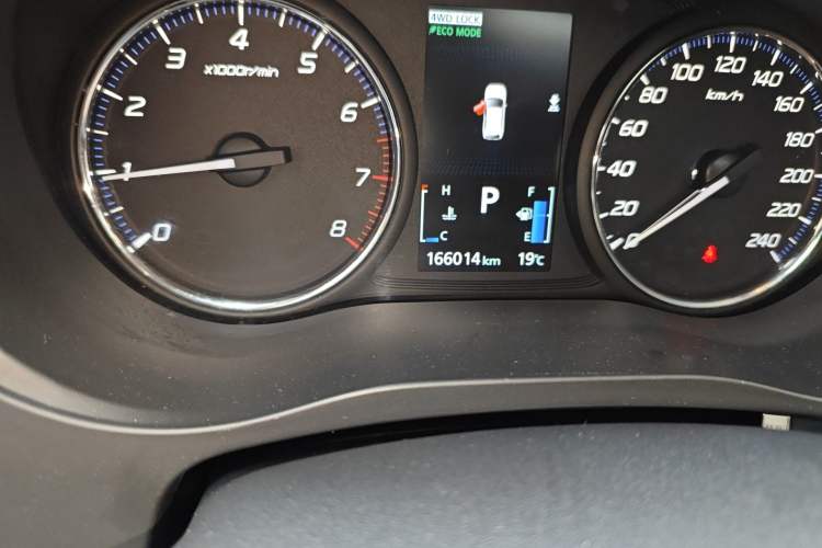 Used Mitsubishi Outlander 2018 2.4L 4x4 Elite Edition 5 Seats
