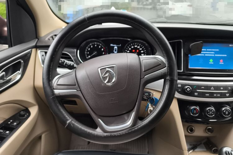 Used Baojun 730 2016 1.5L Manual Comfort Version 7 Seats China V Emission Standard
