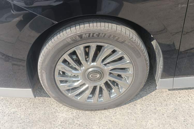 Used GAC Trumpchi M8 2025 Zongshi Series Super Hybrid Edition
