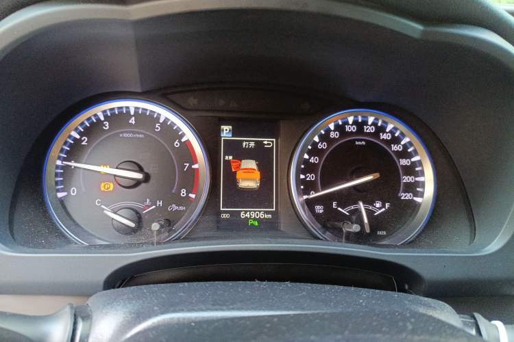 Used Toyota Highlander 2018 2.0T Four-Wheel Drive Luxury Version 7 Seats China VI Standard