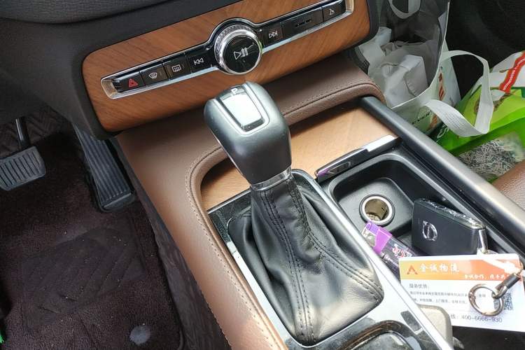 Used Volvo XC90 2020 Facelifted T6 Zhiyi Luxury 7-Seater
