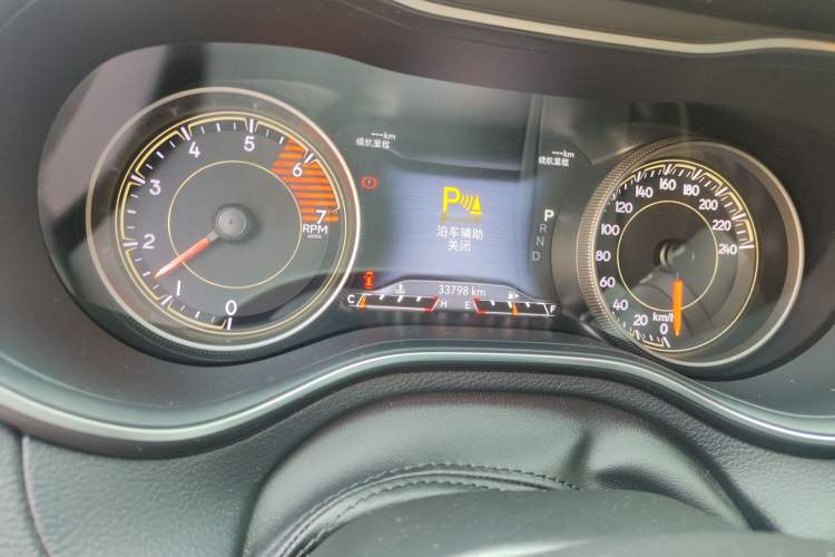 Used Jeep Cherokee 2019 2.0T Two-Wheel Drive Smart Enjoyment Version China VI
