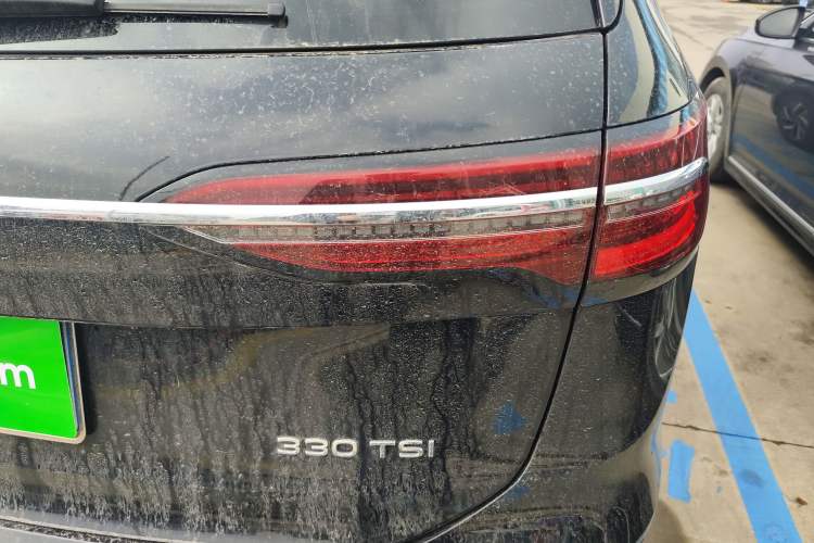 Used Volkswagen Viloran 2023 Facelift 330TSI Luxury Edition Right Rear Taillight