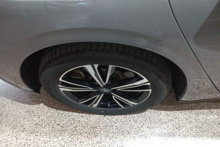 Used Hongqi EH7 2024 690 Pro Right Rear Wheel Hub