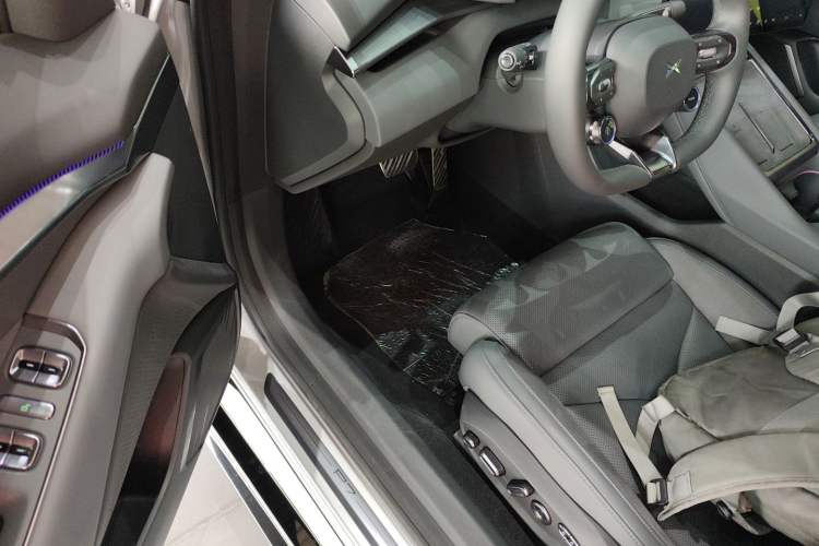 Used XPeng P7 2025 Model—820 Ultra Long Range Ultra
