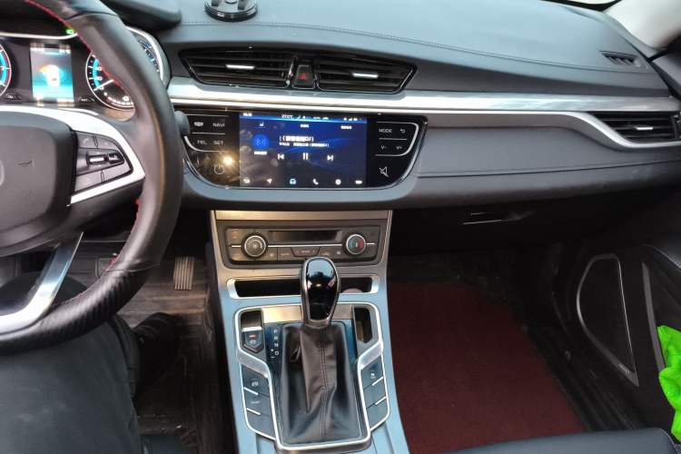 Used Geely Auto Emgrand 2019 Leading Edition 1.5L CVT Luxury Model China VI Standard Audio And AC Panel