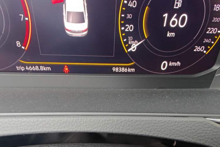 Used Volkswagen Magotan 2020 330TSI DSG Luxury Edition Odometer Close Up