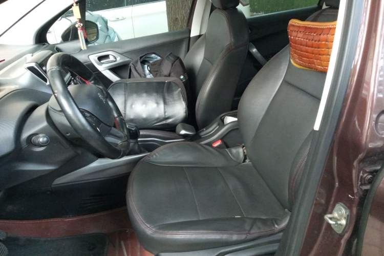 Used Peugeot 2008 2014 1.6L Manual Fashion Edition
