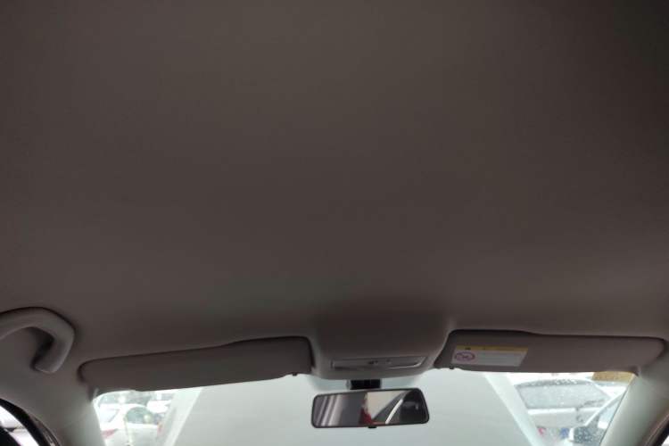 Used Volkswagen Polo 2014 1.6L Automatic Comfort Edition Headliner