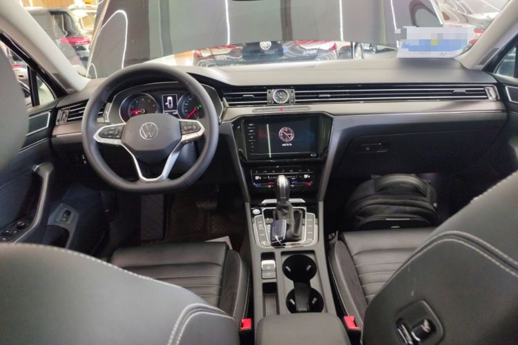 Used Volkswagen Magotan 2020 330TSI DSG Leading Model Center Console