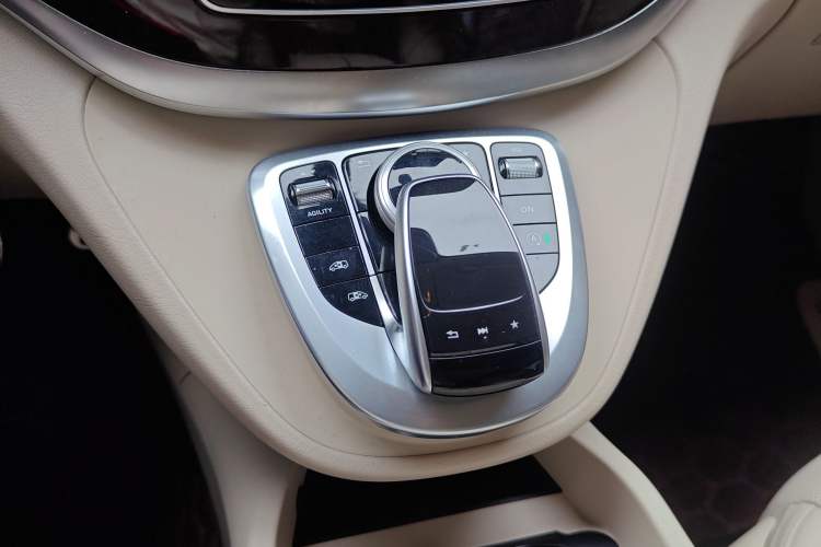 Used Mercedes-Benz V-Class 2016 V 260 Prestige Edition
