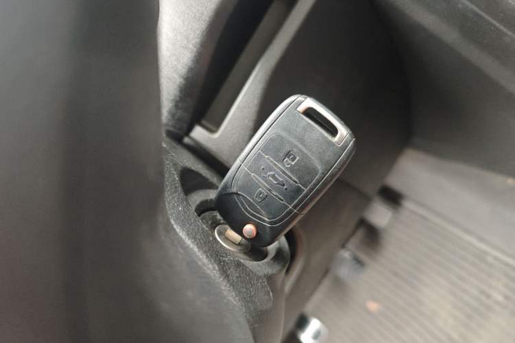 Used Wuling Hongguang PLUS 2019 1.5T Manual Standard Edition 5 Seats
