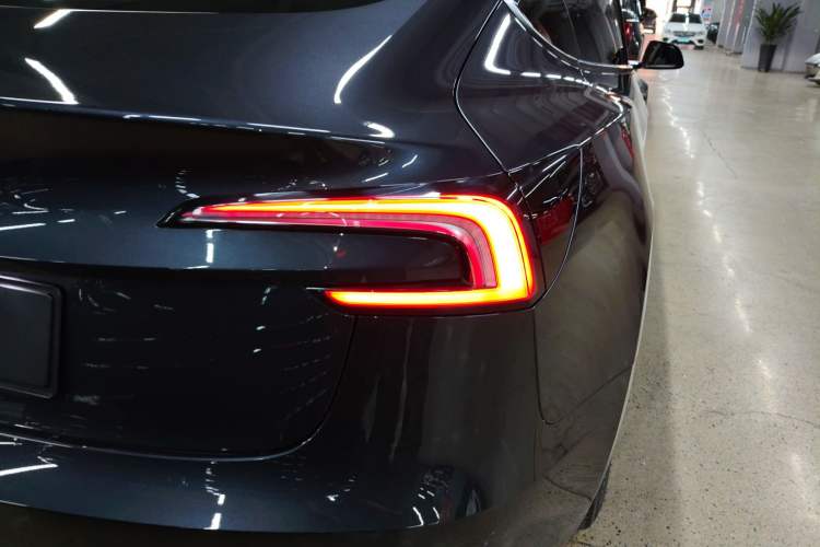 Used Tesla Model 3 2023 Rear-Wheel-Drive Version