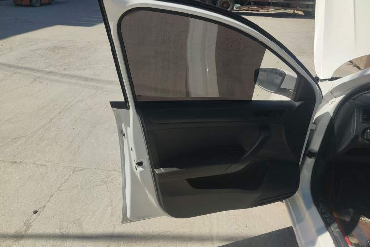 Used Volkswagen Santana 2016 1.6L Manual Fashion Edition
