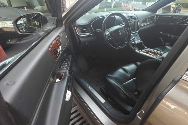 Used Lincoln Continental 2017 2.0T Two-Wheel Drive Deluxe Edition