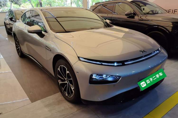 Used XPeng P7 2020 670N Front Right 45 Deg